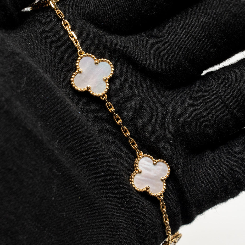 VAN CLEEF & ARPELS VINTAGE ALHAMBRA BRACELET 5 MOTIFS YELLOW GOLD, MOTHER OF PEARL