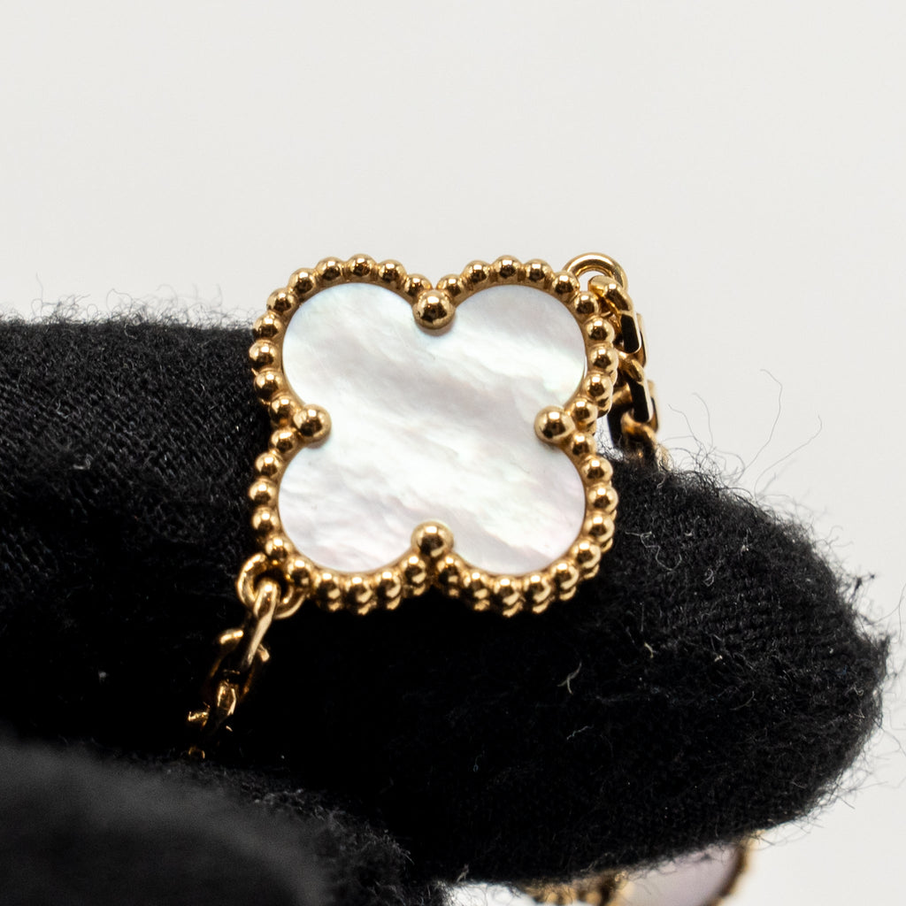 VAN CLEEF & ARPELS VINTAGE ALHAMBRA BRACELET 5 MOTIFS YELLOW GOLD, MOTHER OF PEARL