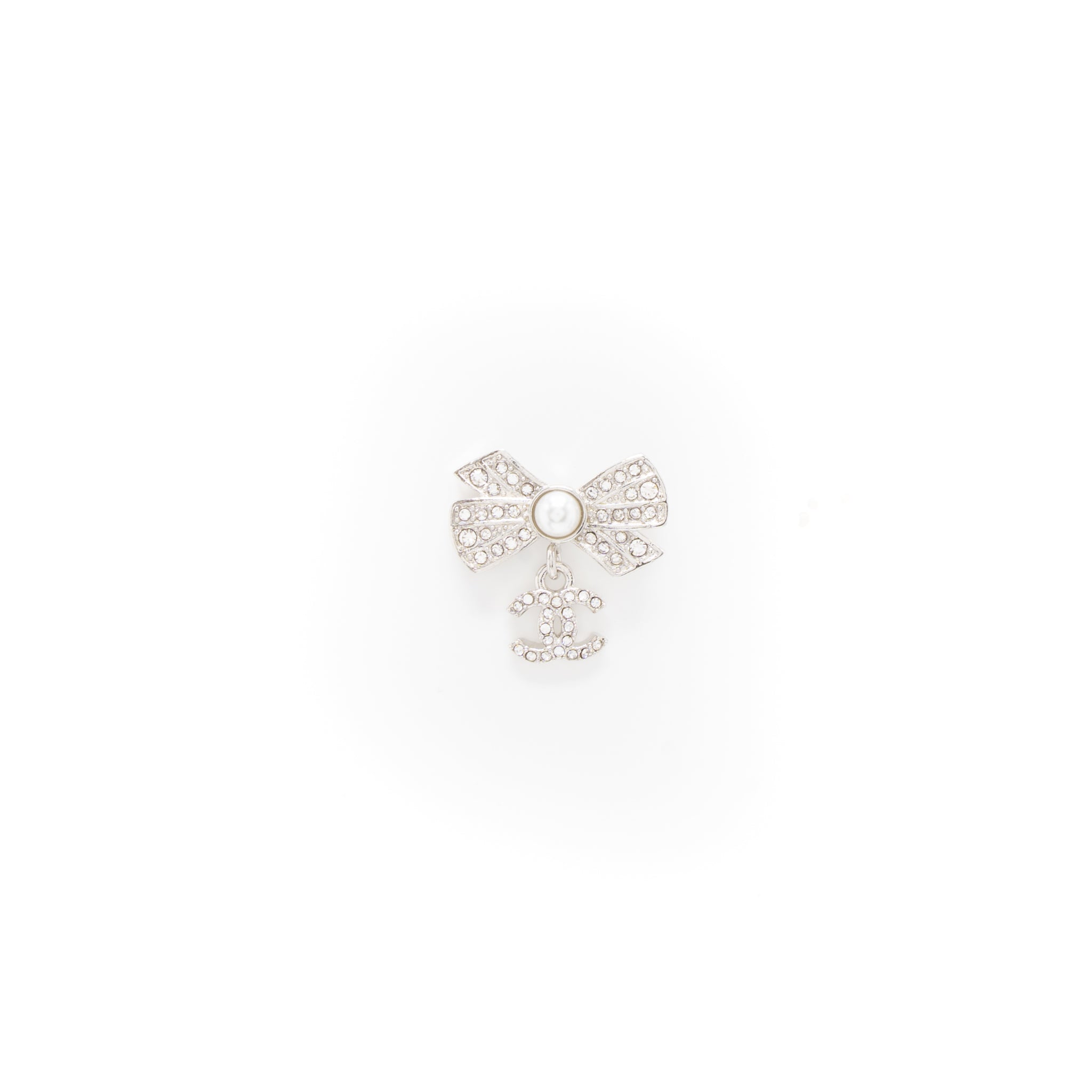 CHANEL BOW/CC LOGO DROP EARRINGS CRYSTAL/PEARL SILVER TONE