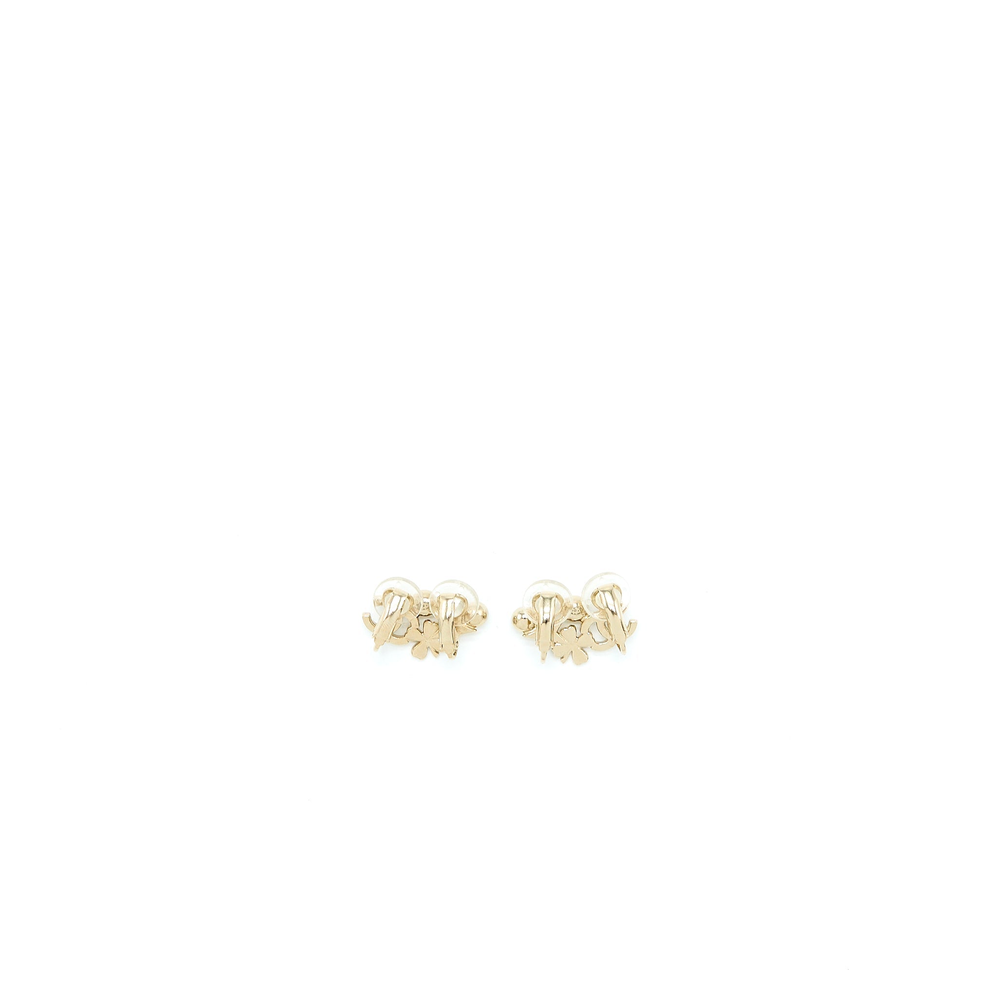 CHANEL CC LOGO FLOWER EAR CLIP CRYSTAL/PEARL LIGHT GOLD TONE