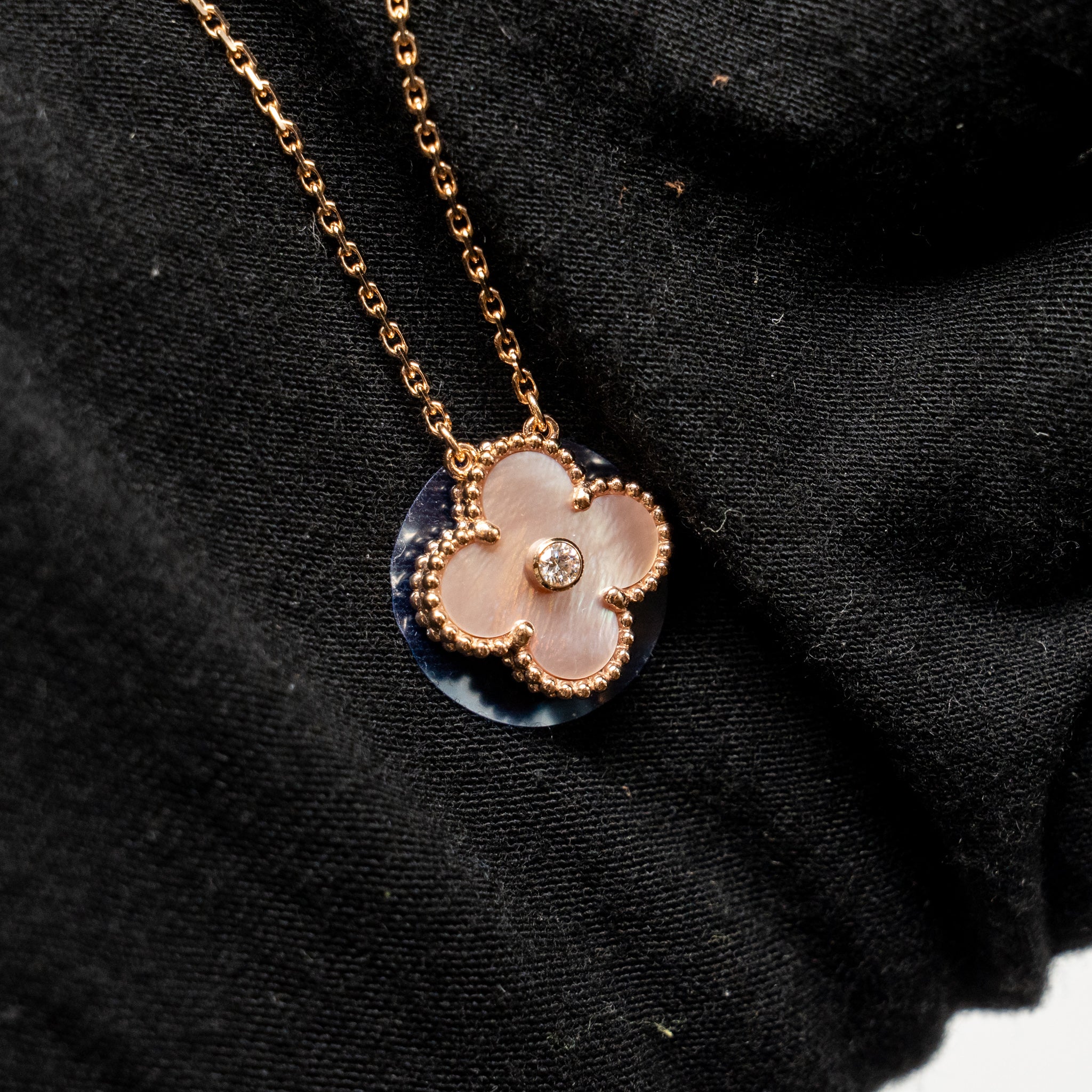 VAN CLEEF & ARPELS 2025 HOLIDAY PENDANT PINK MOTHER OF PEARL, ROSE GOLD, DIAMOND
