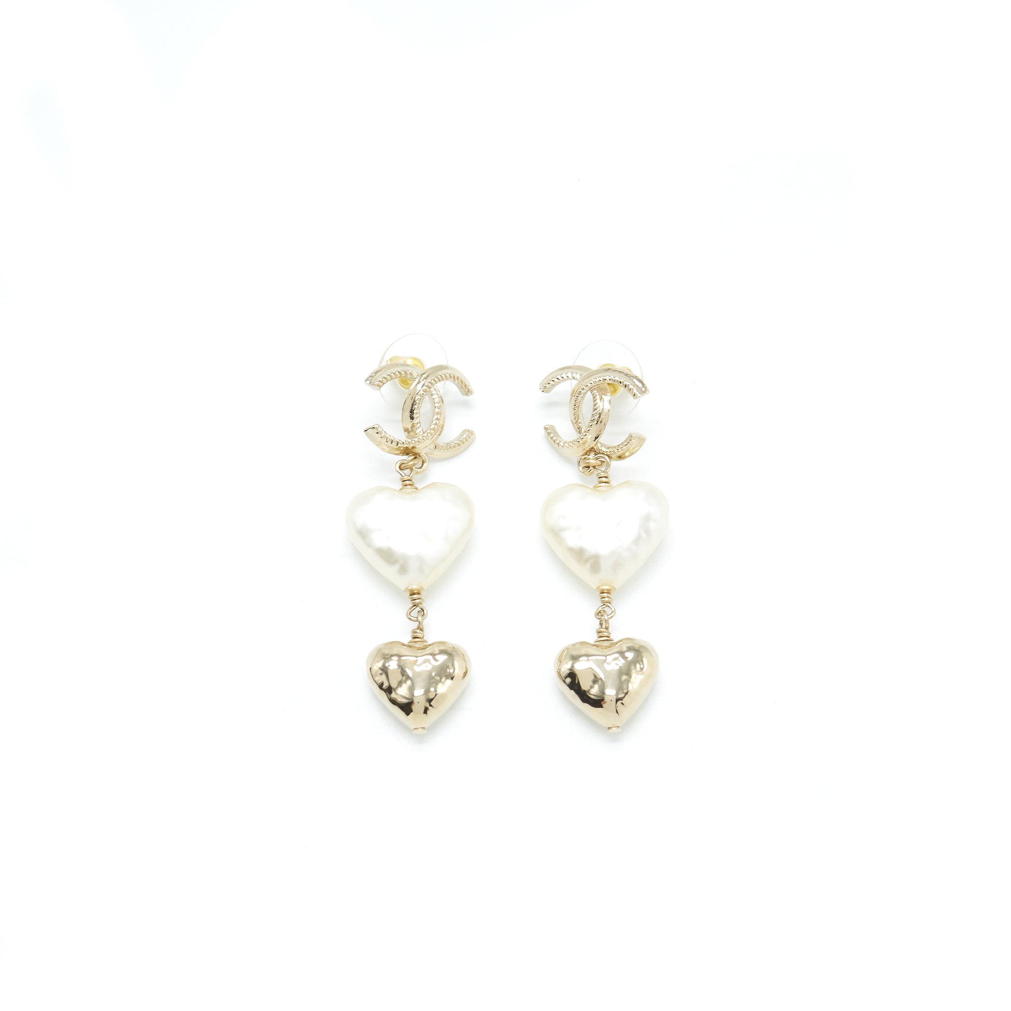 CHANEL CC LOGO AND HEART DROP EARRING