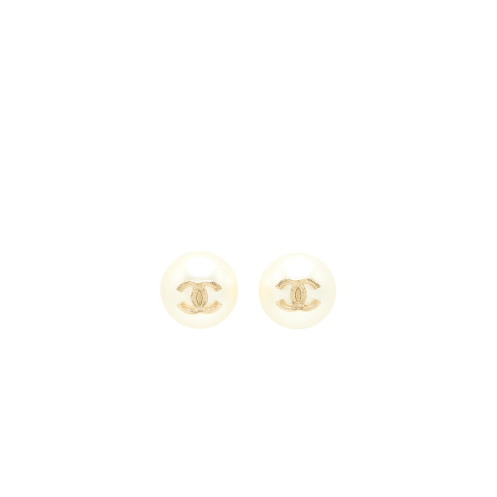 CHANEL GIANT PEARL WITH CC LOGO EARRING LGHW