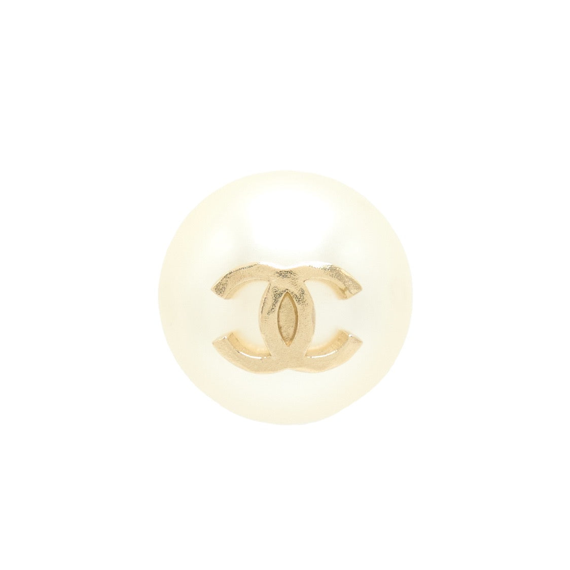 CHANEL GIANT PEARL WITH CC LOGO EARRING LGHW