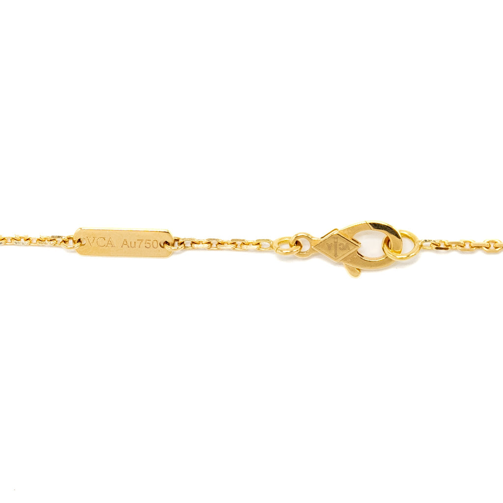 VAN CLEEF AND ARPELS VINTAGE ALHAMBRA PENDANT 18K YELLOW GOLD / CARNELIAN
