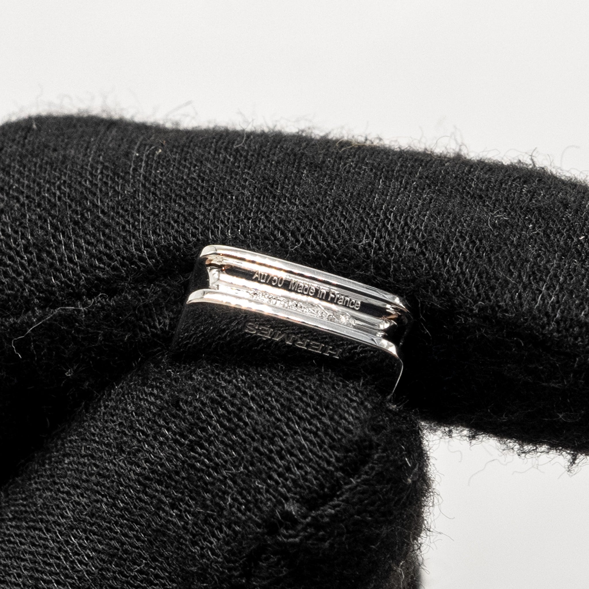 HERMES AMULETTE CONSTANCE PENDANT WHITE GOLD DIAMONDS