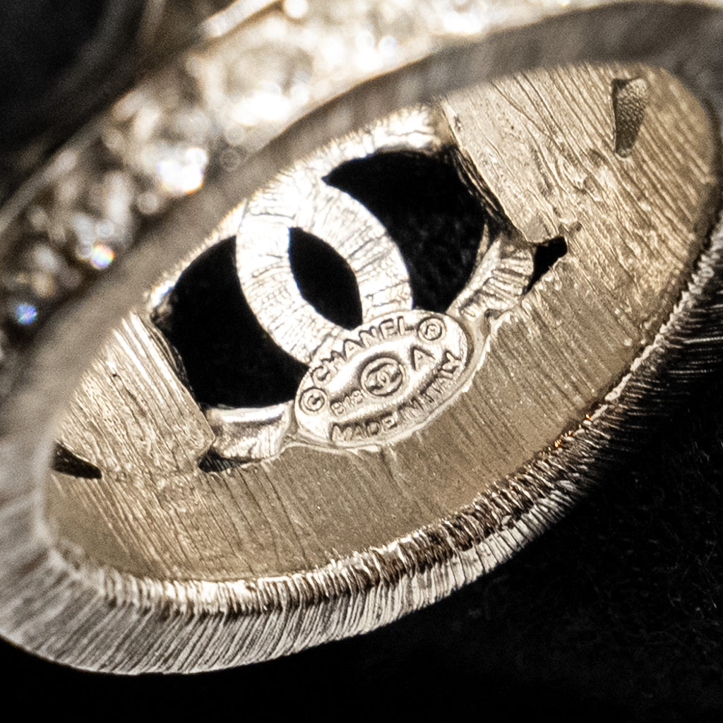 CHANEL CC LOGO PEARL/ CRYSTAL RING SILVER TONE