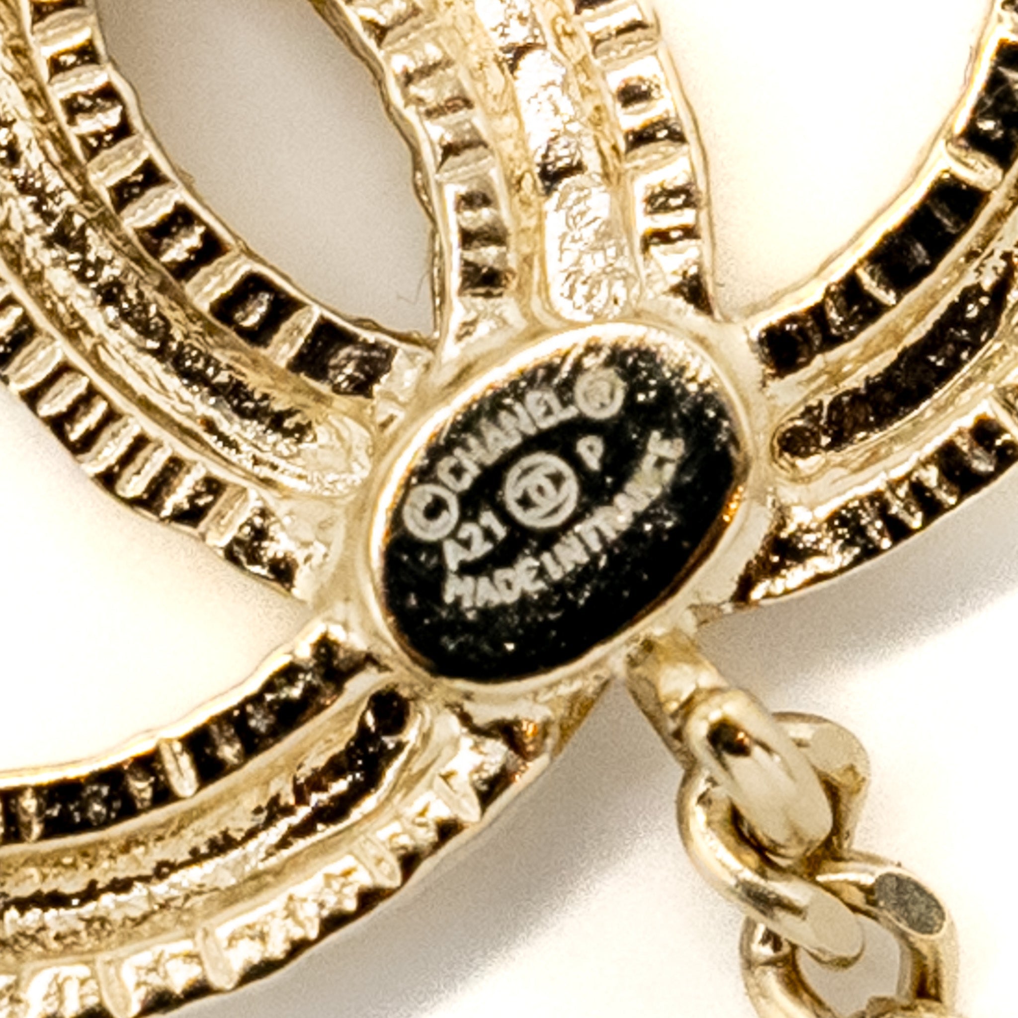 CHANEL CC LOGO CRYSTAL EARRING DROP/ EAR CLIP LIGHT GOLD TONE
