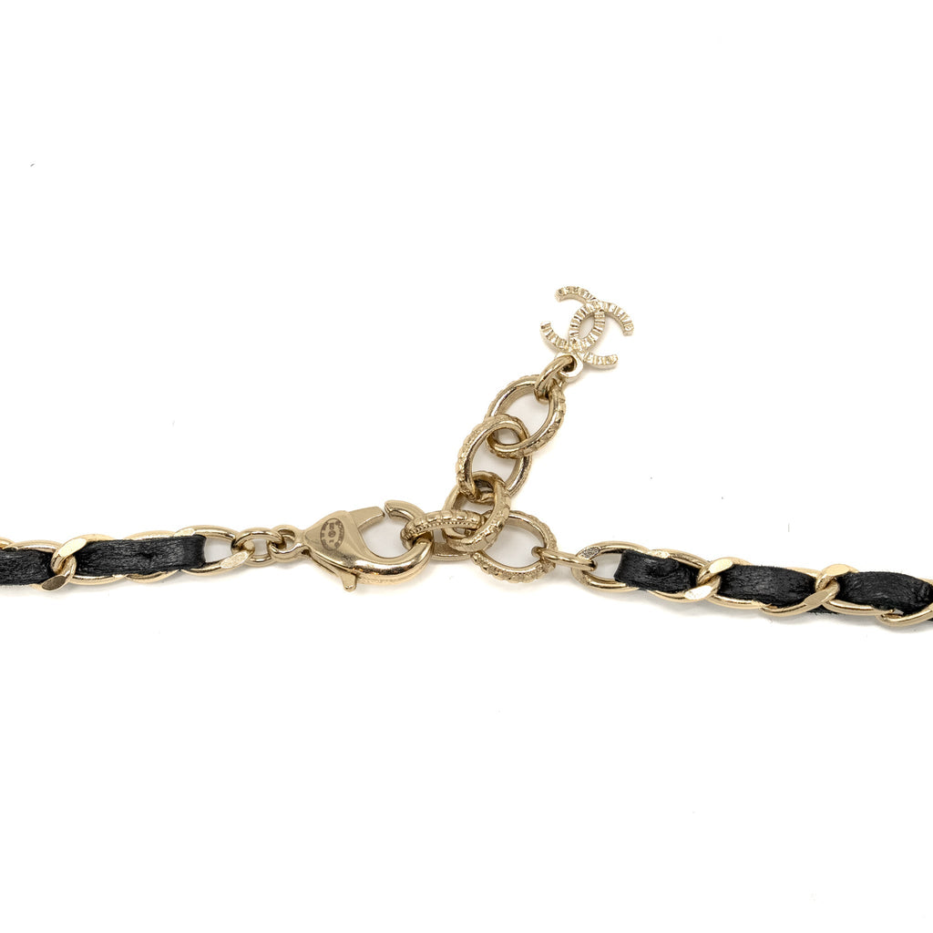 CHANEL LEATHER CHAIN/CC LOGO/CRYSTAL LONG NECKLACE LIGHT GOLD TONE