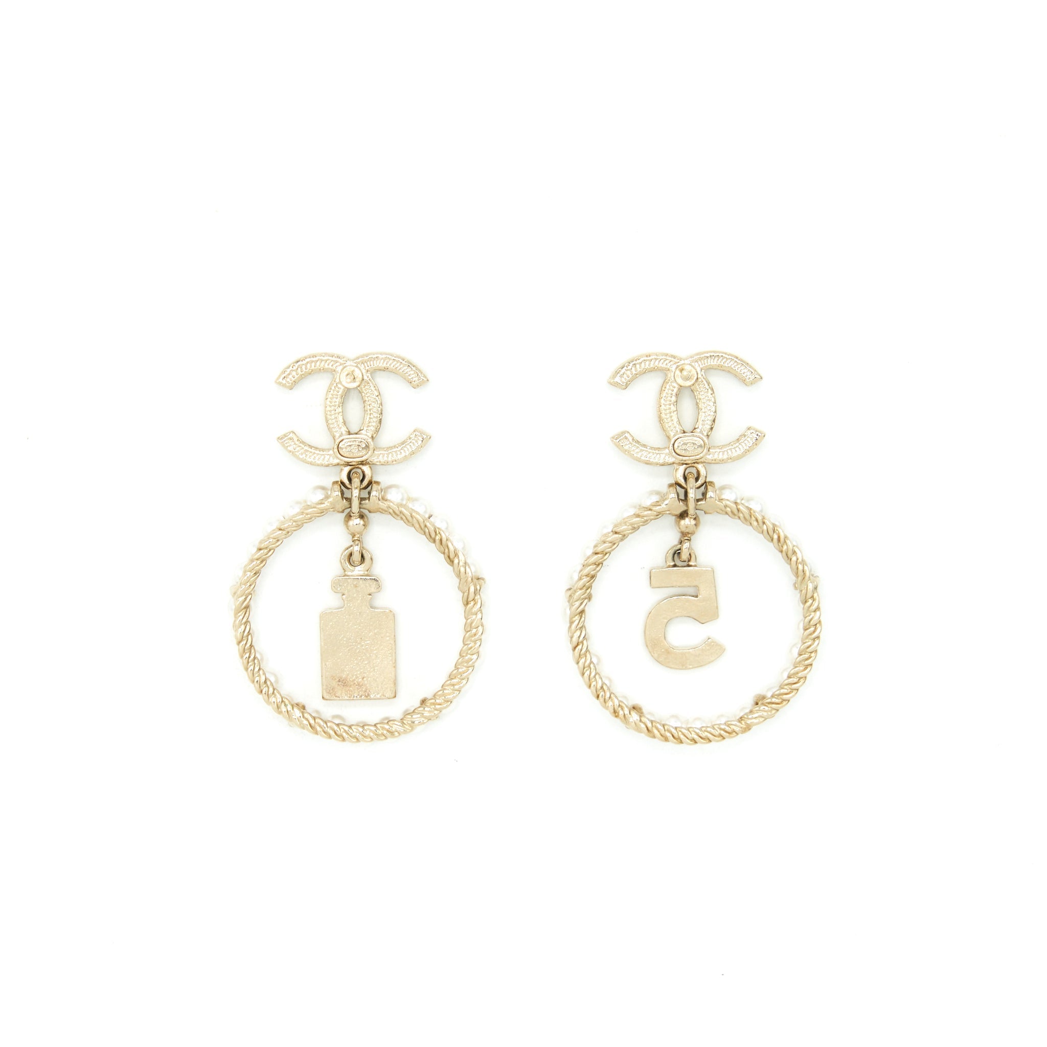CHANEL NO.5 PERFUME AND CRYSTALS CC WITH PEARL ROUND EARRINGS GHW